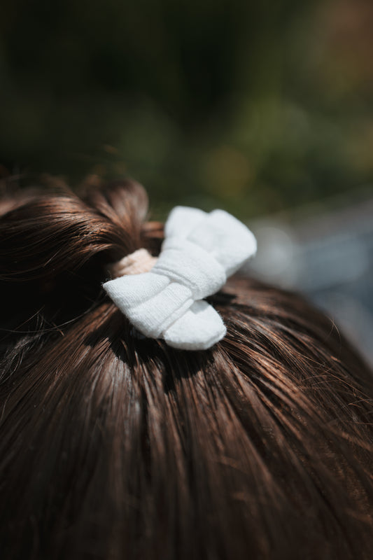 Still and wild bow clips